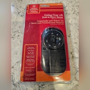BRAND NEW - Home Accents Holiday Outdoor Timer 1000 Watt with Sensor 283169